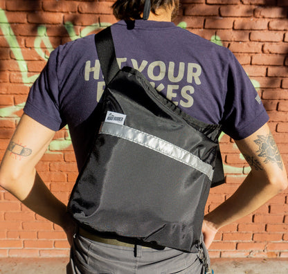 Musette Sling Bag - Simple and Durable: 4.2L