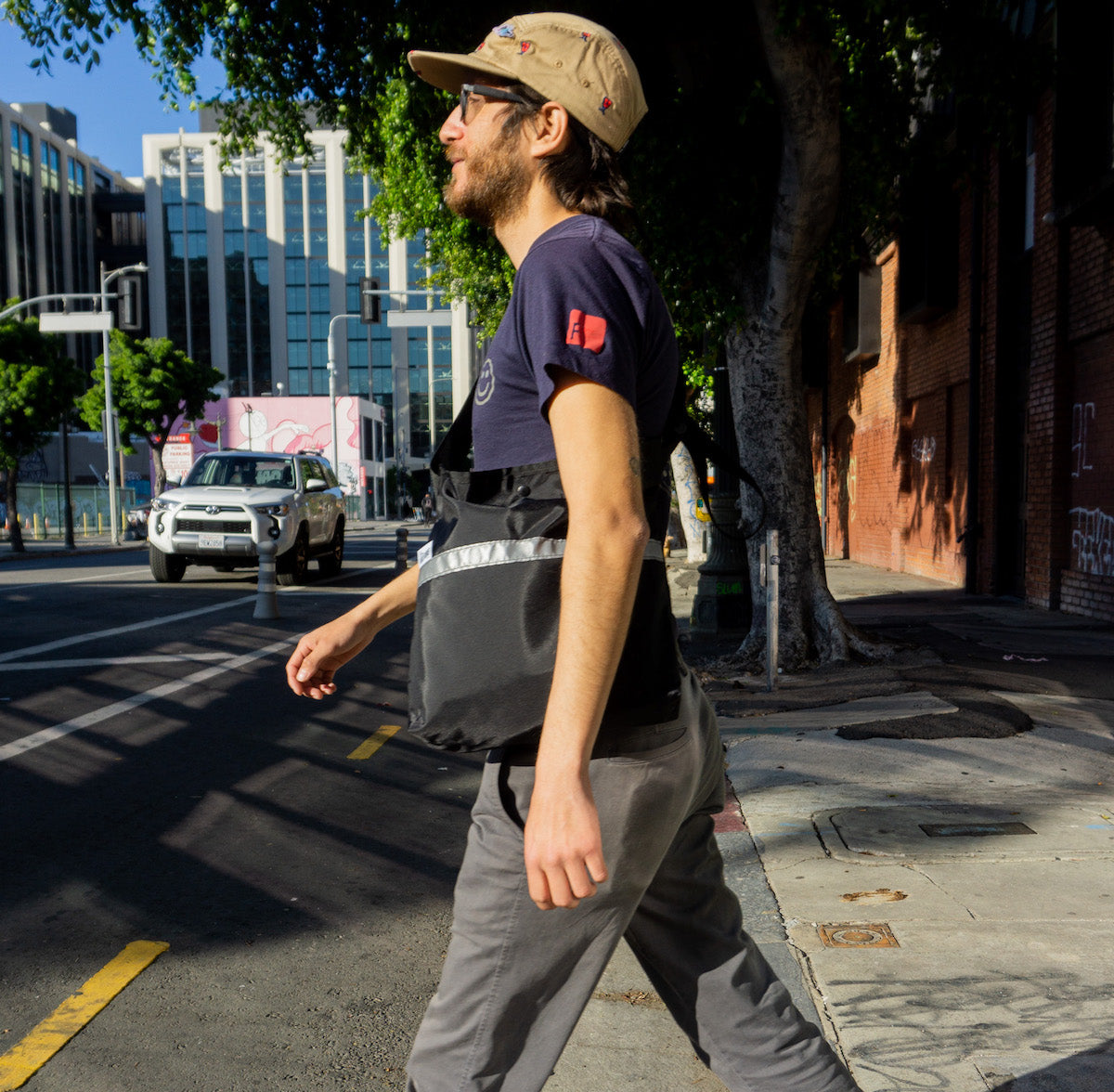 Musette Sling Bag - Simple and Durable: 4.2L